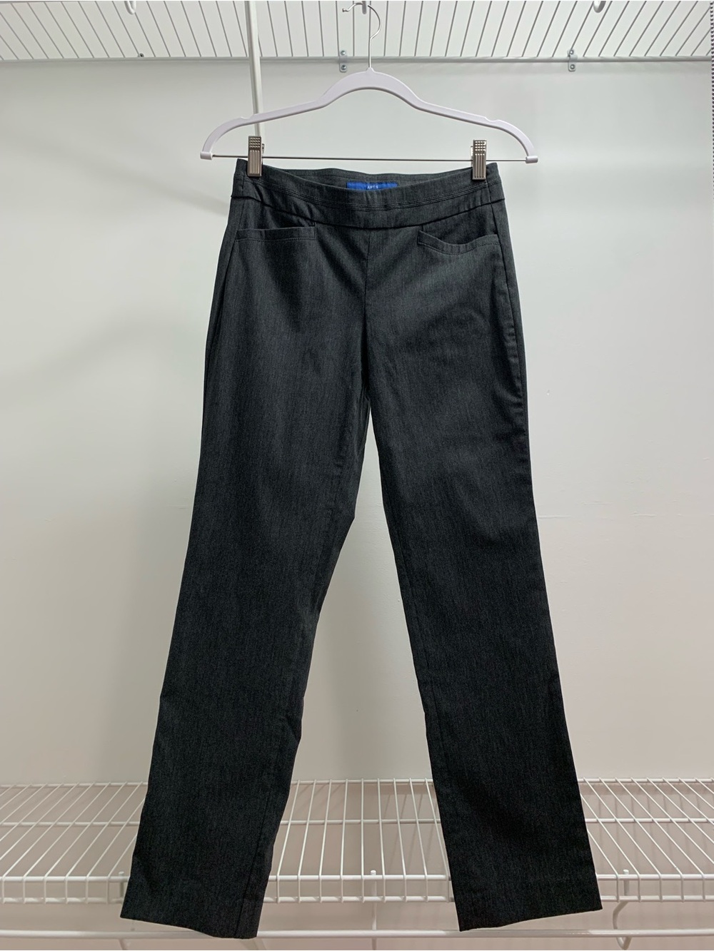 Apt. 9 Dark Grey Pull on Ankle Pants